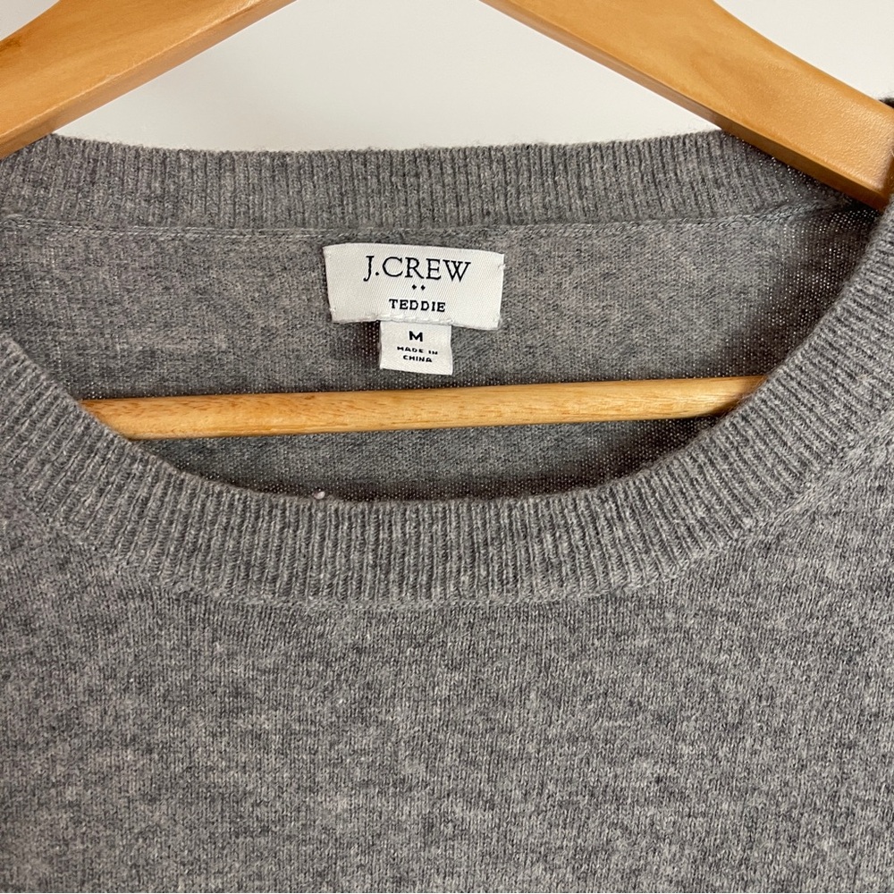 J. Crew Classic Teddie Gray Crewneck Sweater Size M - Picture 4 of 6